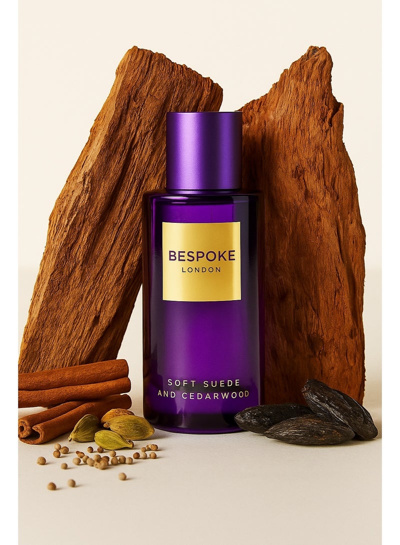 بيسبوك لندن عطر Bespoke London Gold Collection Soft Suede & Cedarwood للرجال، 100 مل | عطر رجالي فاخر يدوم طويلاً | رائحة خشبية وشرقية وغارماند | هدية فاخرة للرجال - Image 4